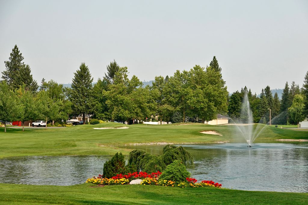 Twin Lakes Village Golf Club